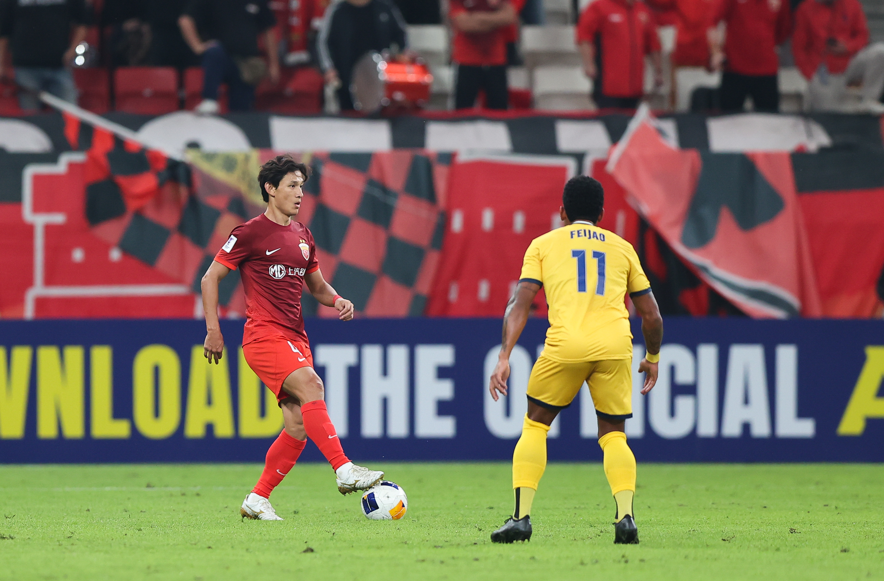 华体会体育-包含亚冠赛程吃紧;上海申花赛前豪取连胜;更衣室稳定;轮换策略成焦点的词条