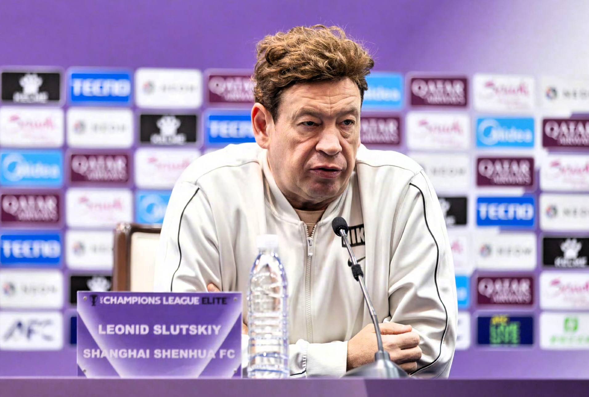 华体会体育-包含亚冠赛程吃紧;上海申花赛前豪取连胜;更衣室稳定;轮换策略成焦点的词条