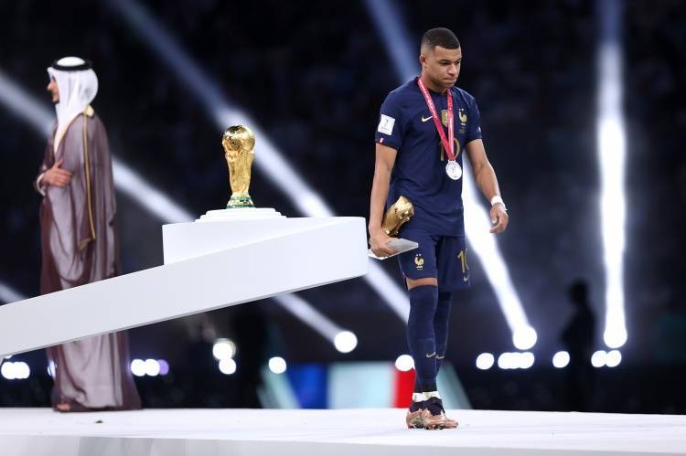 华体会-关于姆巴佩在切尔西比赛中高光表现，关键助攻引发热议！的信息