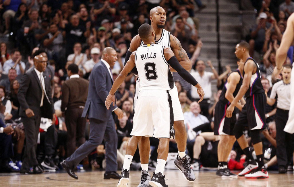 HTH-蒂姆连续十场比赛得分超过关键助攻，快船挑战极限！的简单介绍